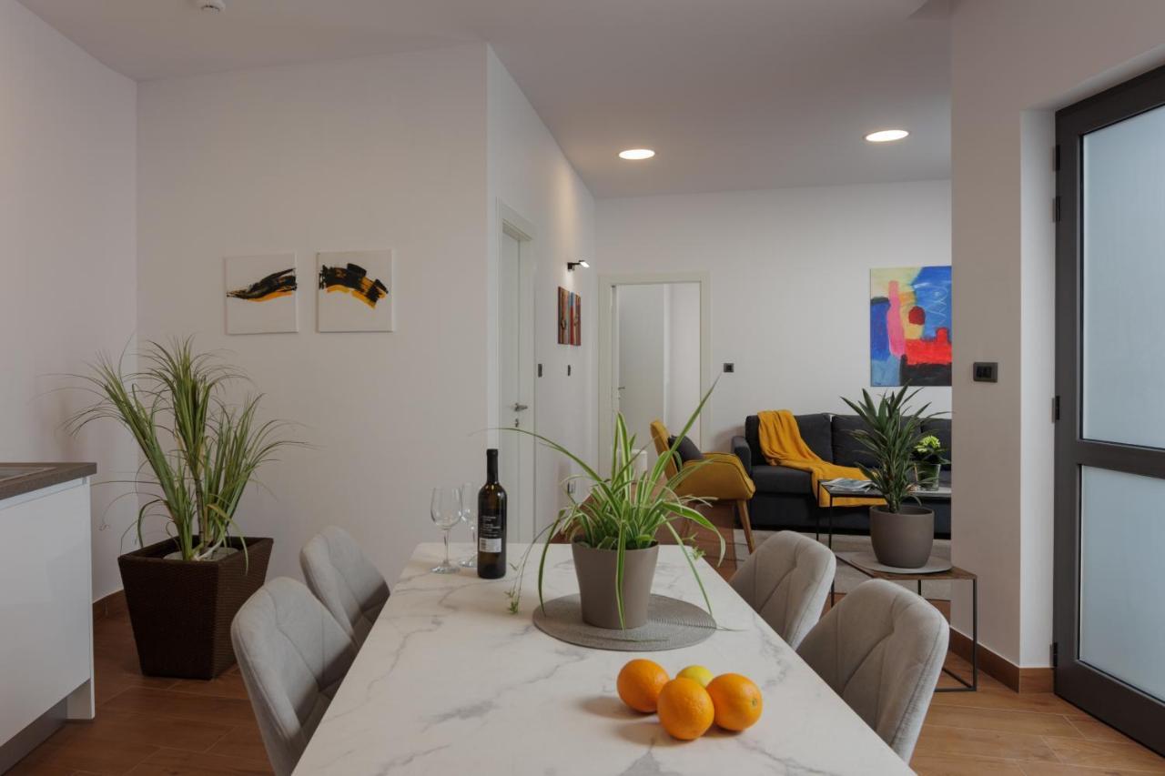 Terra 5 Deluxe Apartment On The Ground Floor With Private Parking غييكا المظهر الخارجي الصورة