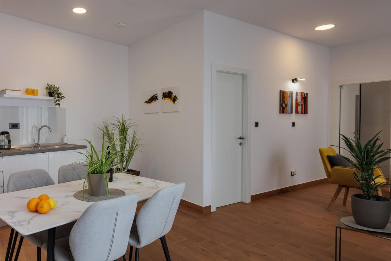 Terra 5 Deluxe Apartment On The Ground Floor With Private Parking غييكا المظهر الخارجي الصورة
